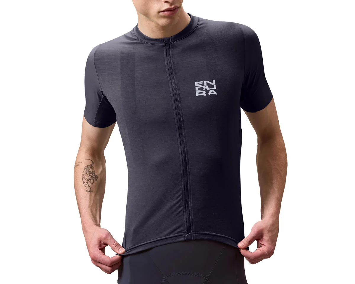 Endura AllTrack Ride Short Sleeve Jersey (Carbon Grey) (L)