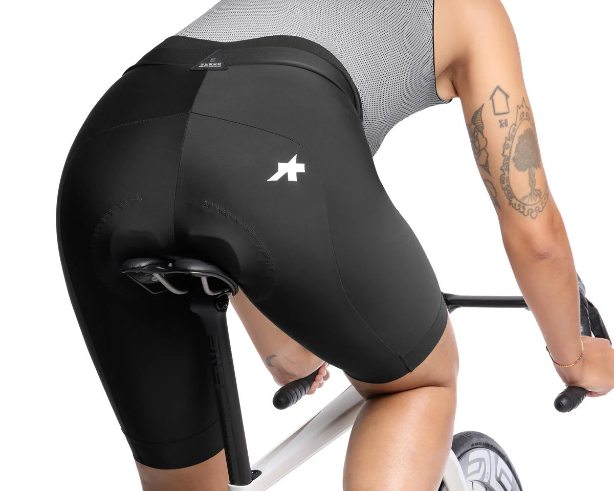 Assos Women’s UMA GT Half Short (S11) (Black Series) (Long Inseam) (L)